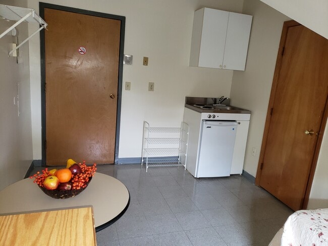 Photo - Adams Street Apartments - No Fee, Short Term