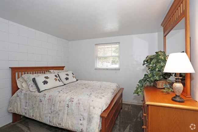 1BR - Bedroom - Plum Park Apartments