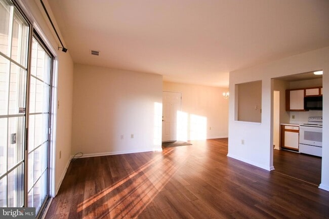 Photo - 102-107 Timberlake Terrace Unit 7