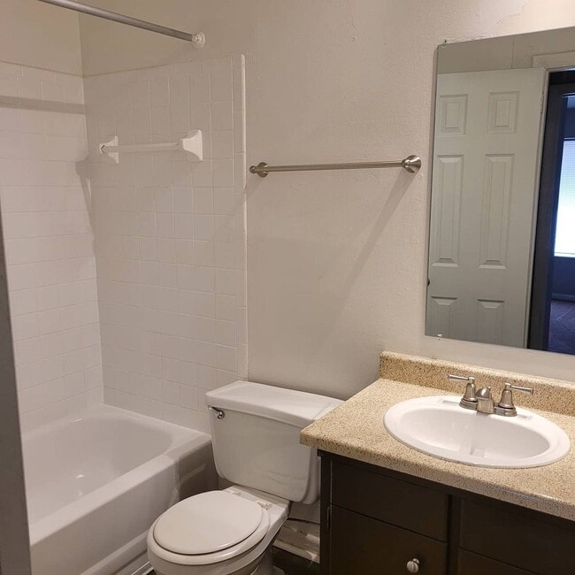 Photo - Hillcrest Apartments