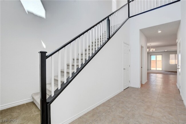 Photo - 882 Sycamore Falls St