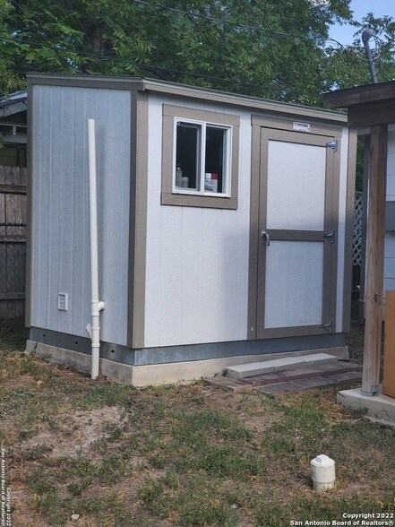 Photo - 1107 Ada St