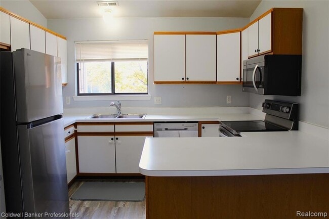 Photo - 42540 Lilley Pointe Dr