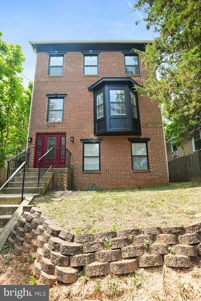 Photo - 5115 Bass Pl SE