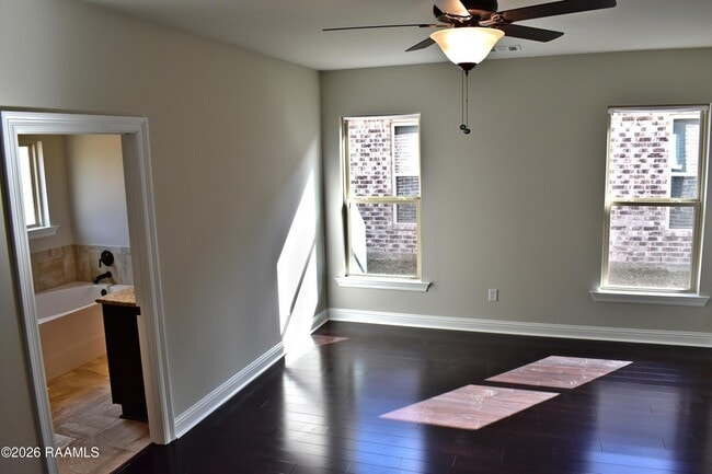 Photo - 421 Berg Ct