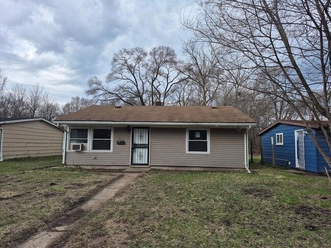 Building Photo - 3326 Delaware St