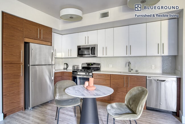 Photo - 299 Franklin St Unit FL5-ID870