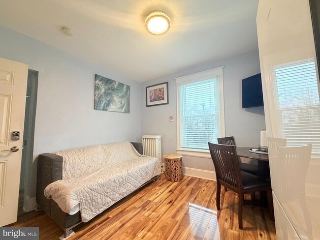 Photo - 3119 South Dakota Ave NE