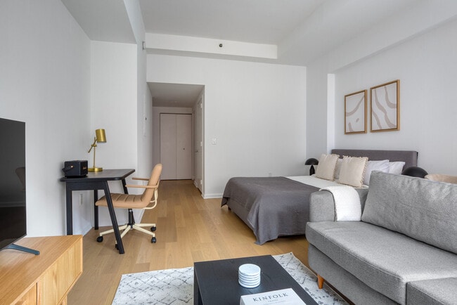 Photo - 535 W 23 St Unit FL5-ID2193