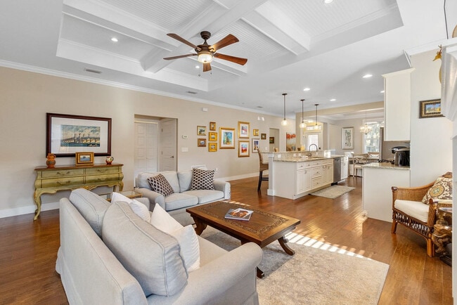 Photo - 22 Fullerwood Dr Unit ID1281988P