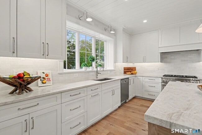 Photo - 96 Clinton St