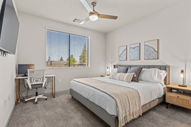 Photo - 711 W Broadway Rd Unit SI ID1366979P