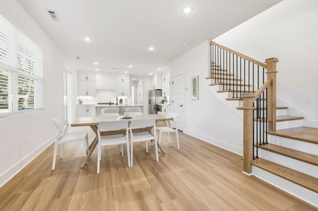 Photo - 1337 Van Buren Ave Unit ID1335209P