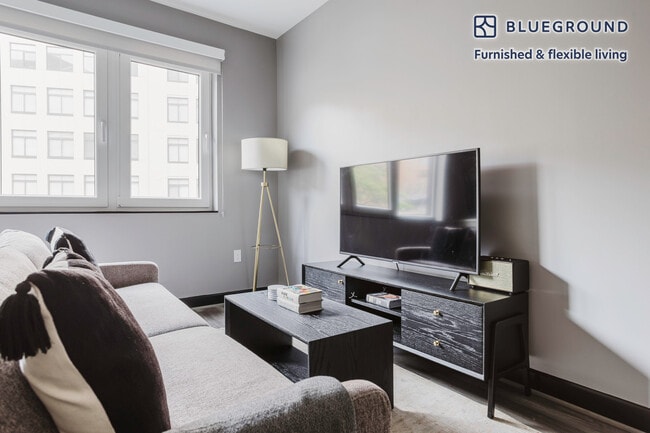 Photo - 1313 L St NW Unit SI FL3-ID938