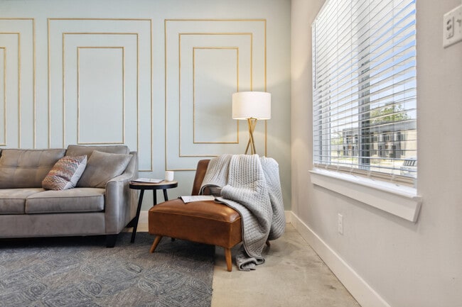 Photo - 219 W 22nd St Unit ID1072443P