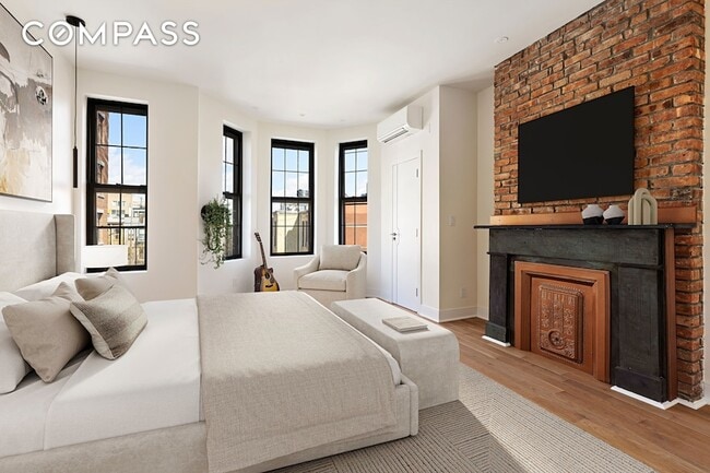 Photo - 152 N 10th St