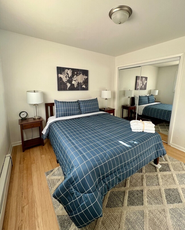 Photo - 517 E Division St Unit ID1253109P