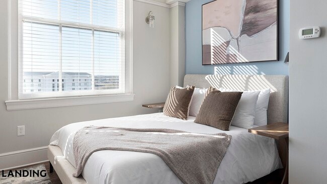 Building Photo - 187 N Church St Unit 906