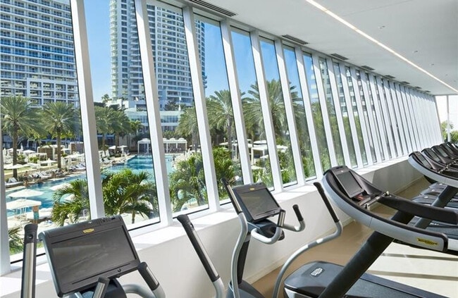 Photo - 4440 Collins Ave Unit SI ID1540470P