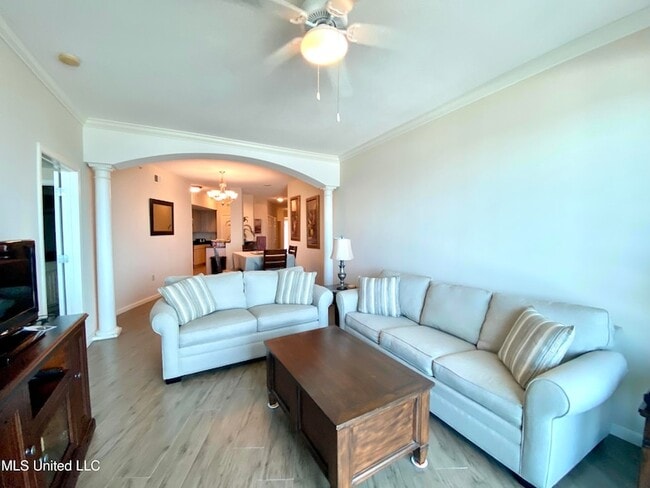 Photo - 2228 Beach Dr Unit 504