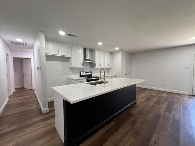 Photo - 1809 Pilot Way
