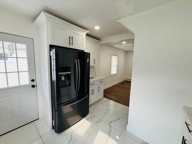 Photo - 72 Singworth St