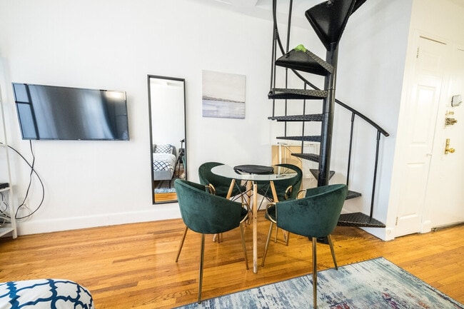 Building Photo - 324 E 75th St Unit SI ID1466393P