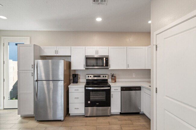 Photo - 6606 W Paradise Ln Unit SI FL1-ID1382992P