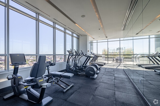 Photo - 1405 Point