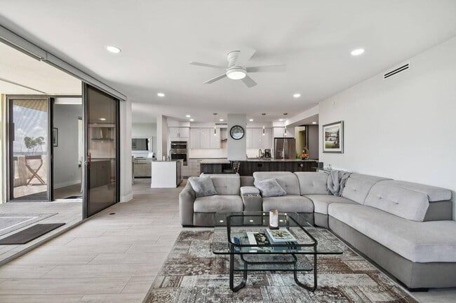 Photo - 1922 Harbourside Dr Unit SI FL1-ID1590867P