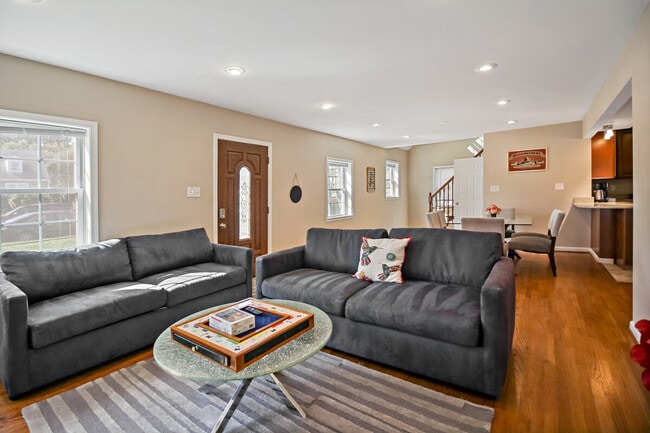 Photo - 300 Lawton St Unit ID1395510P