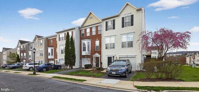 Photo - 2483 Lakeside Drive