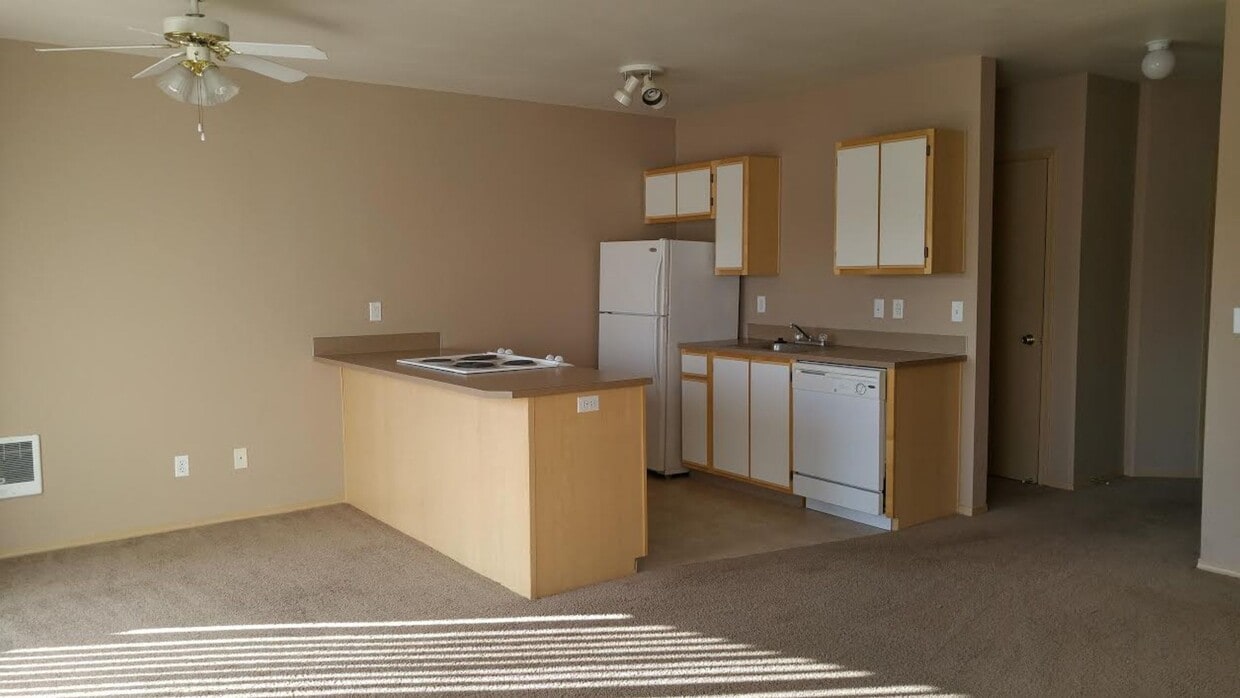 Kitchen/Dining - 3x2.5 Townhome