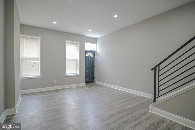 Photo - 1535 W Seltzer St