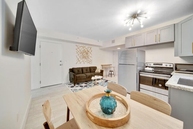 Building Photo - 1317 SW 22nd Ave Unit ID1388876P