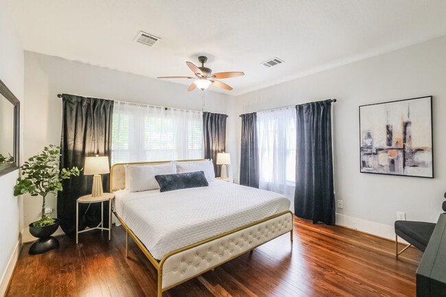 Photo - 207 Lindale St Unit ID1316403P