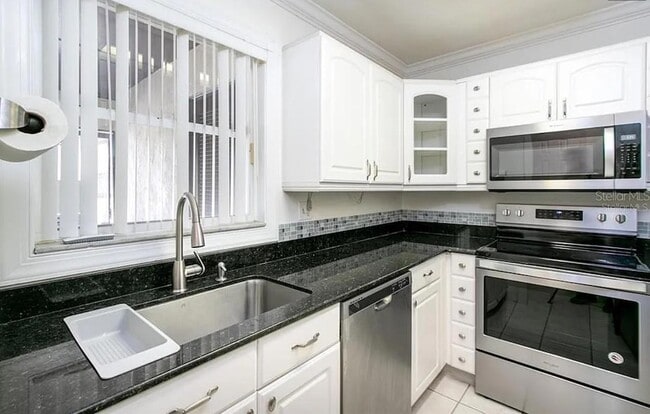 Photo - 3225 Ramblewood Dr N