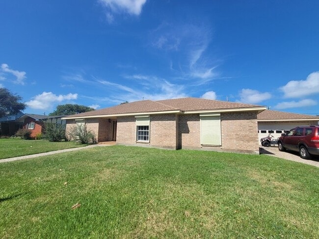 Photo - 2626 Beluche Dr