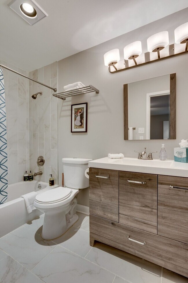 Photo - 226 S Hoyne Ave Unit ID1255621P