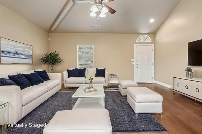 Photo - 317 Westgate Dr