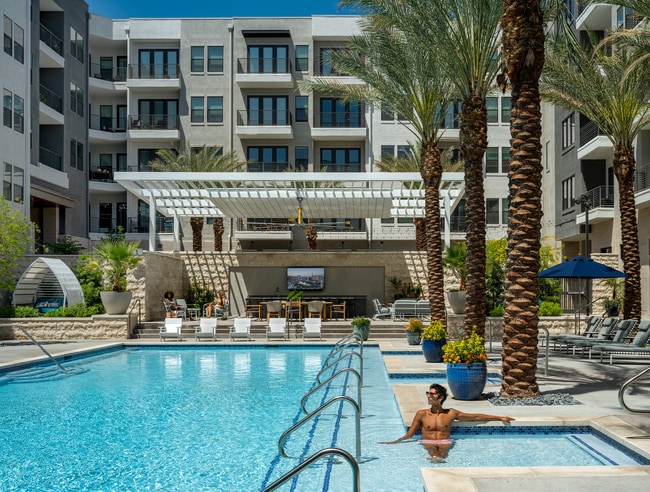 Building Photo - Auric Symphony Park