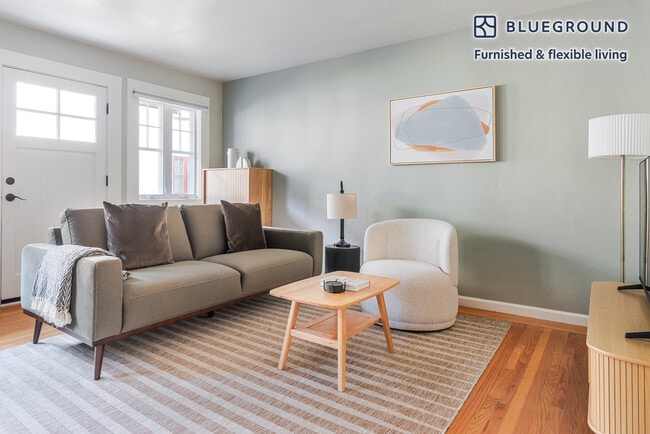 Building Photo - 327 Hawthorne Ave Unit FL0-ID2114