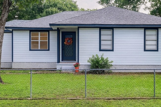 Photo - 503 Carrell St