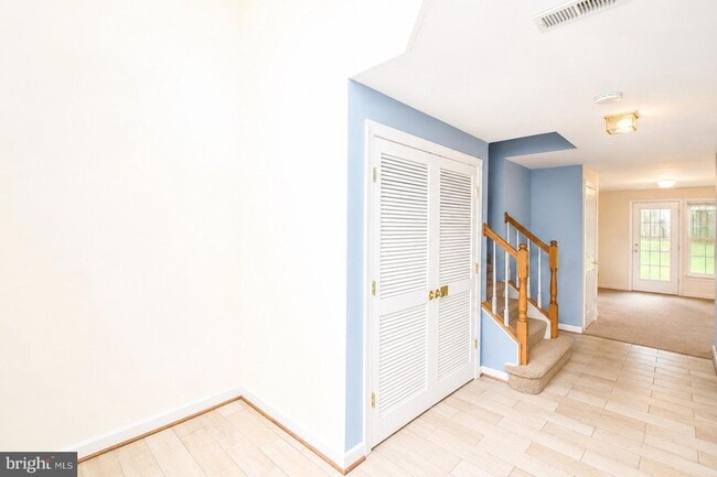 Photo - 2218 Mears Ln