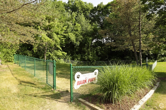 Photo - Winchell Way Apartments