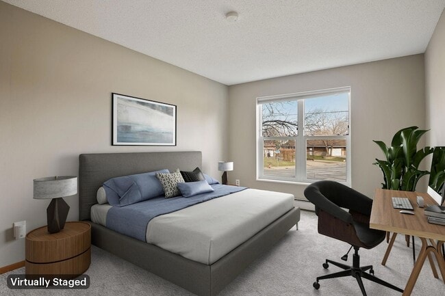 Photo - 720 3rd Ave NE