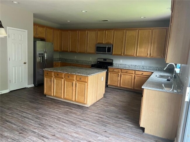 Photo - 152 Parkmont Ln