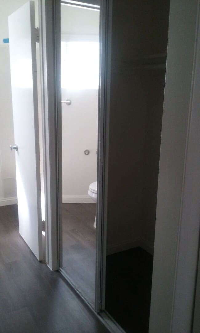 Photo - 3293 Cahuenga Blvd W