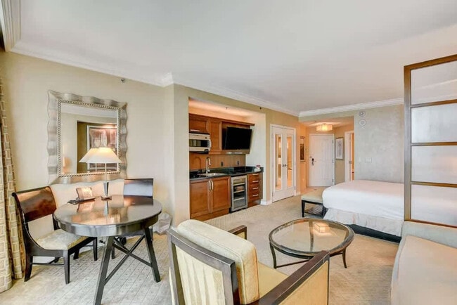 Building Photo - 145 E Harmon Ave Unit SI FL21-ID1332448P