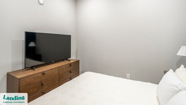 Photo - 600 19th St N Unit 209